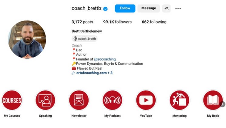 Coach who uses Instagram story highlights as a marketing strategy