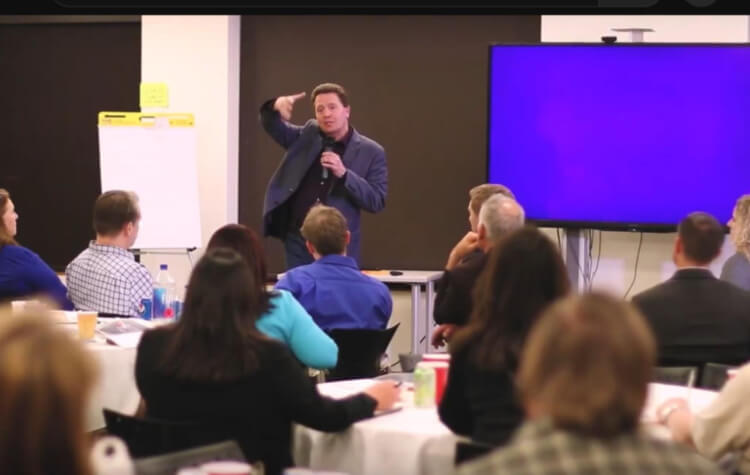 Expert motivational speaker in the life coaching industry