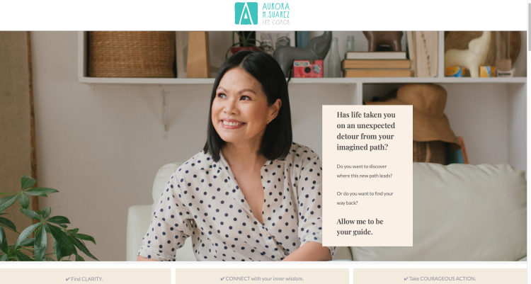 Homepage of Aurora Suarez highlighting life coaching success services with a focus on clarity, inner wisdom, and courageous action.