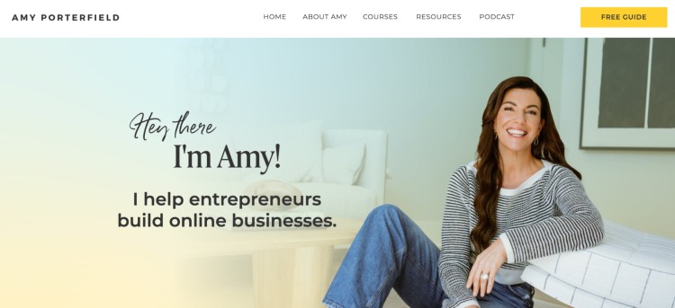 Amy Porterfield helps entrepreneurs looking to build and grow successful online businesses through digital courses and coaching.